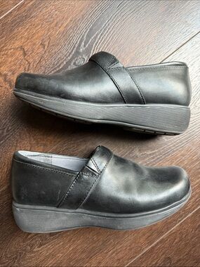 Grey's Anatomy by SoftWalk Meredith Clogs